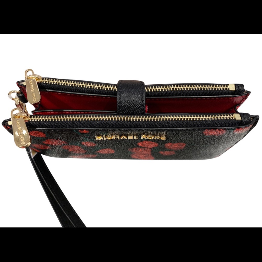 Gaby’sBags👜👛-NWT Michael Kors Wristlet 🌸 - Picture 2 of 4